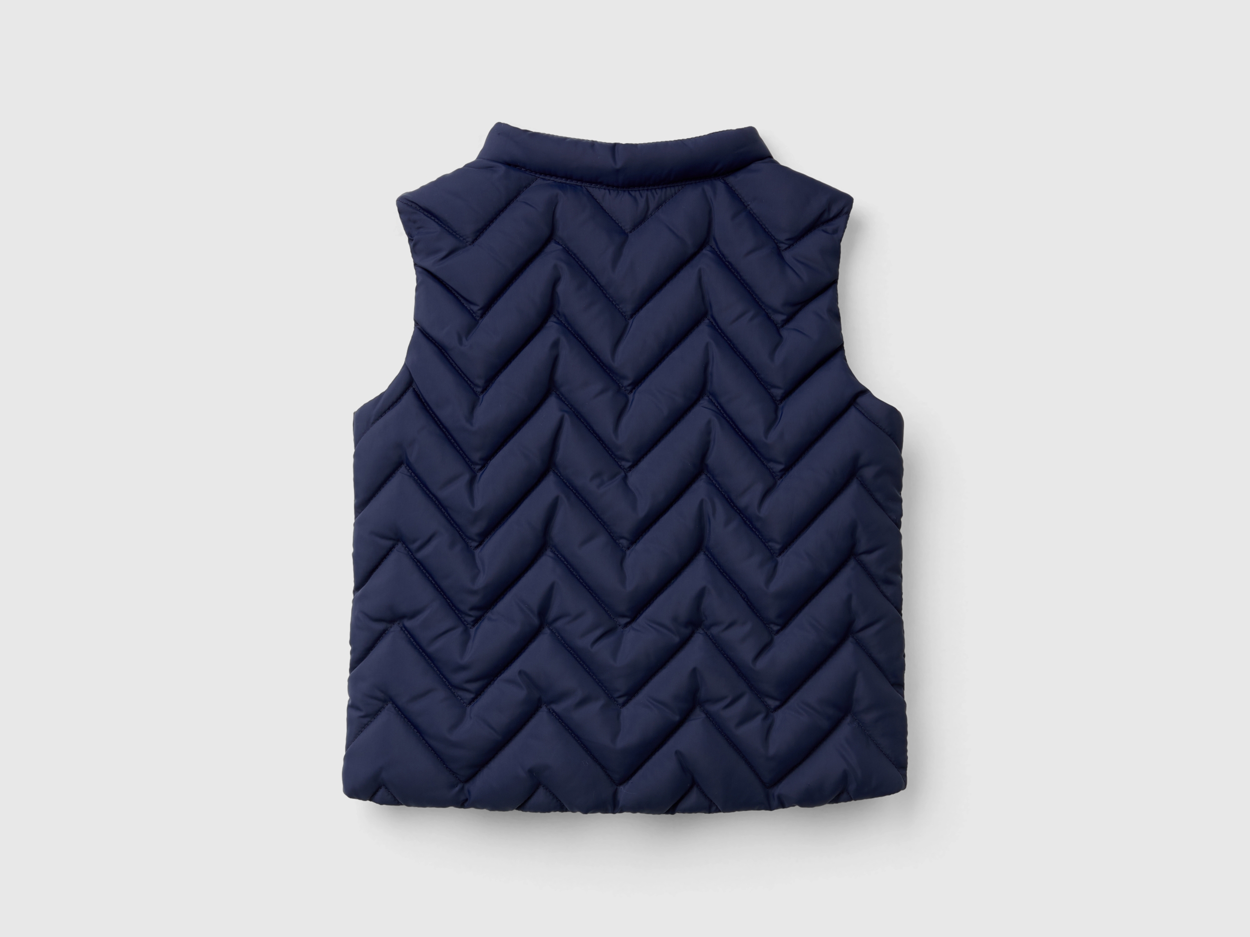 Veste sans manches rembourrée en tissu technique – Image 2