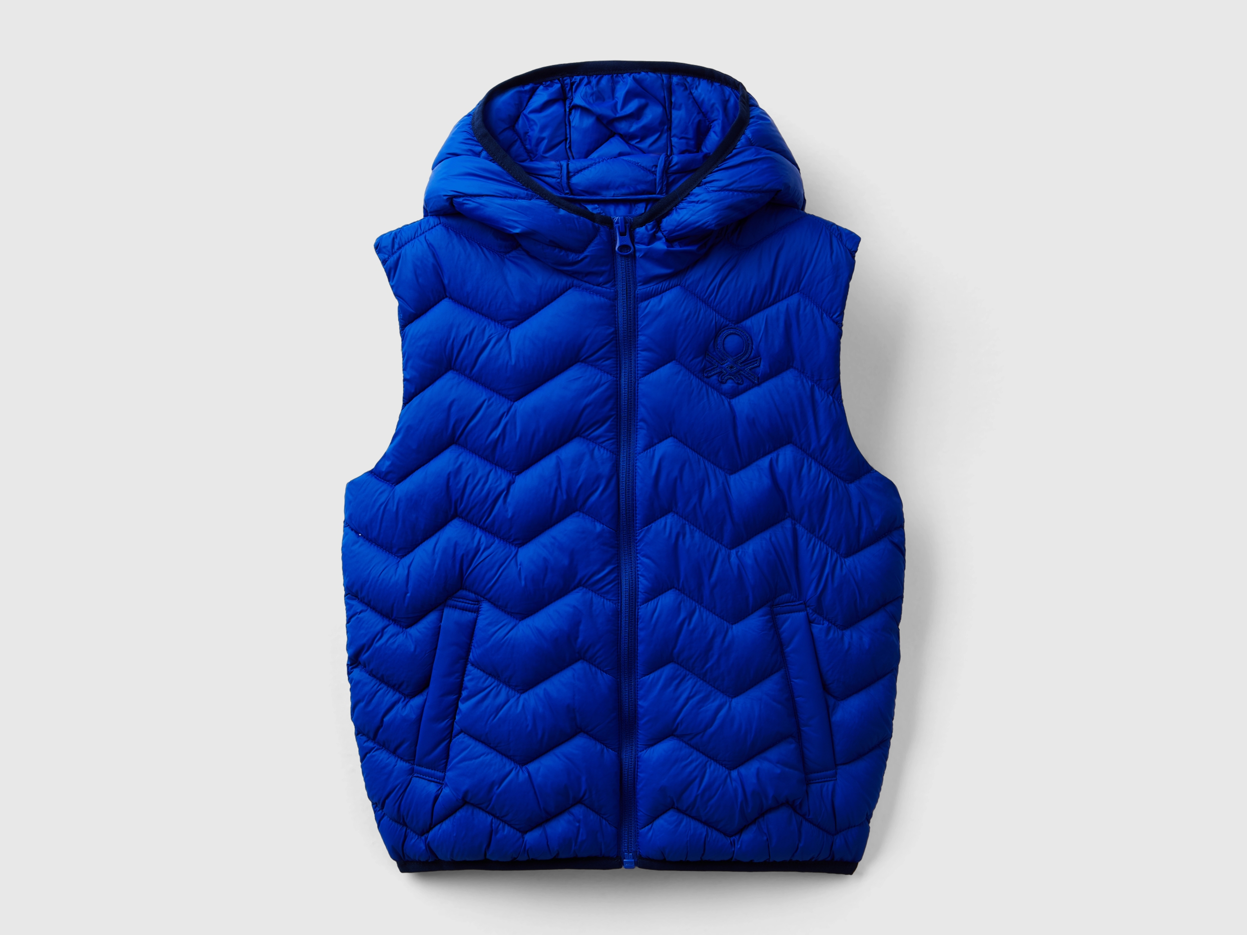 Veste sans manches rembourrée à capuche Veste sans manches rembourrée à capuche