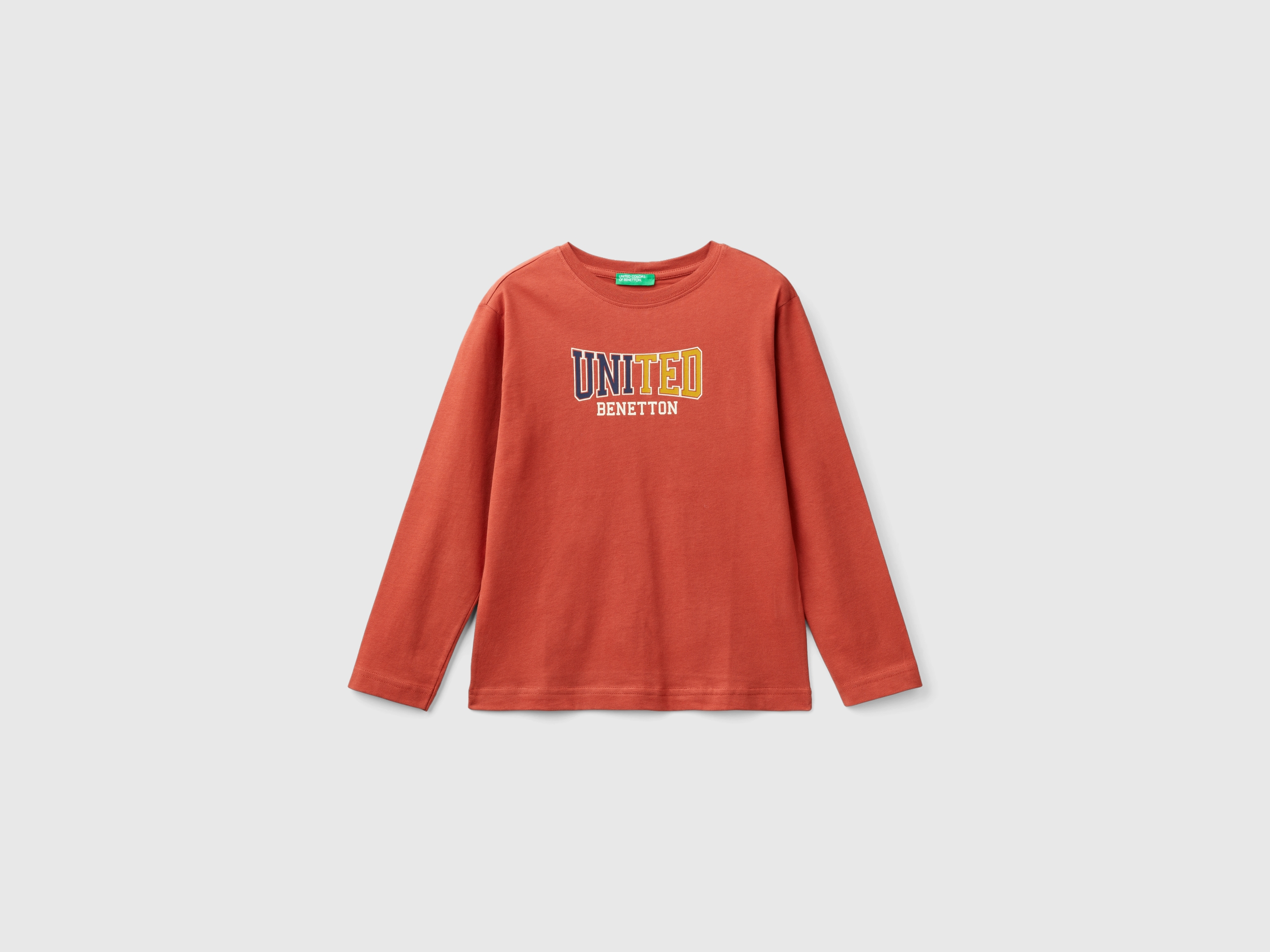 T-shirt chaud avec logo imprimé T-shirt chaud avec logo imprimé