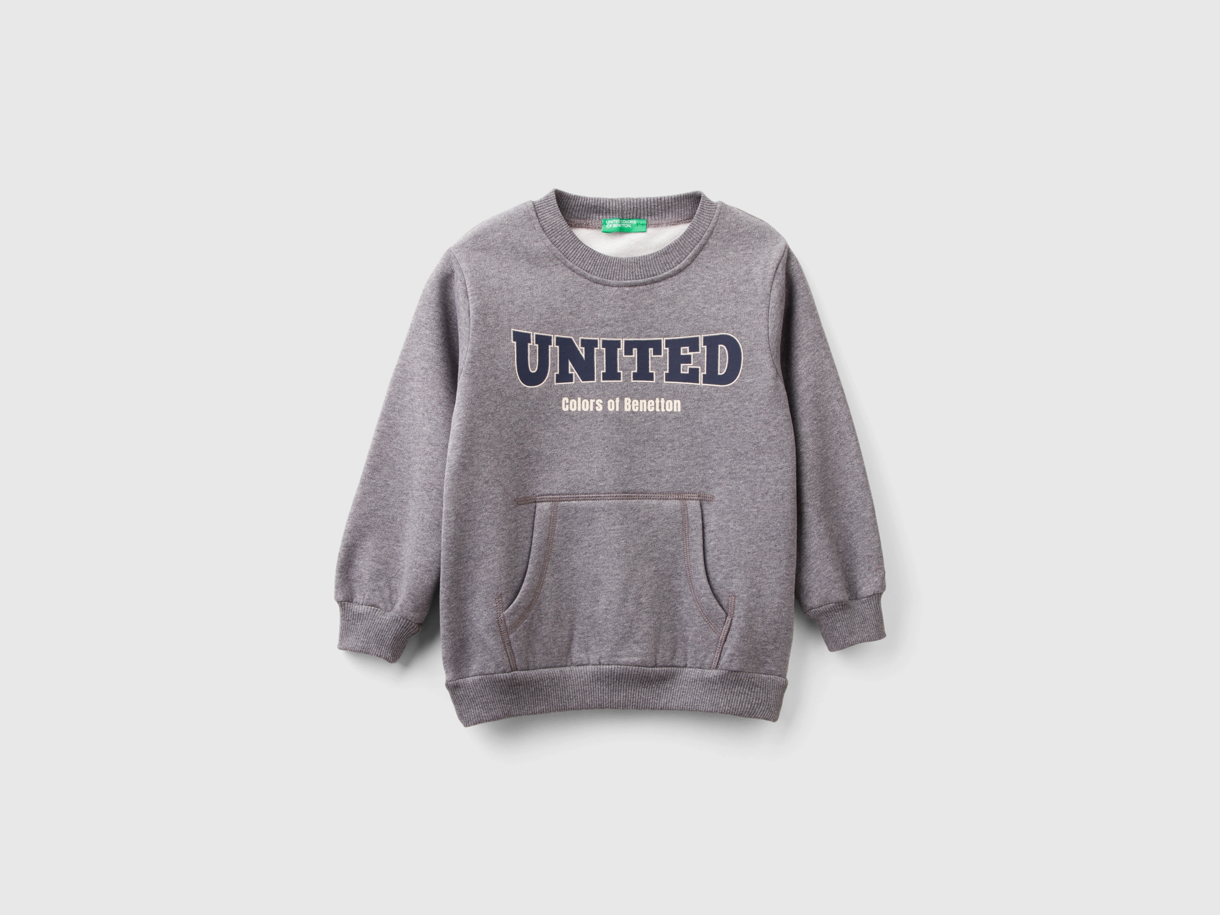 Sweat-shirt chaud avec poche kangourou Sweat-shirt chaud avec poche kangourou