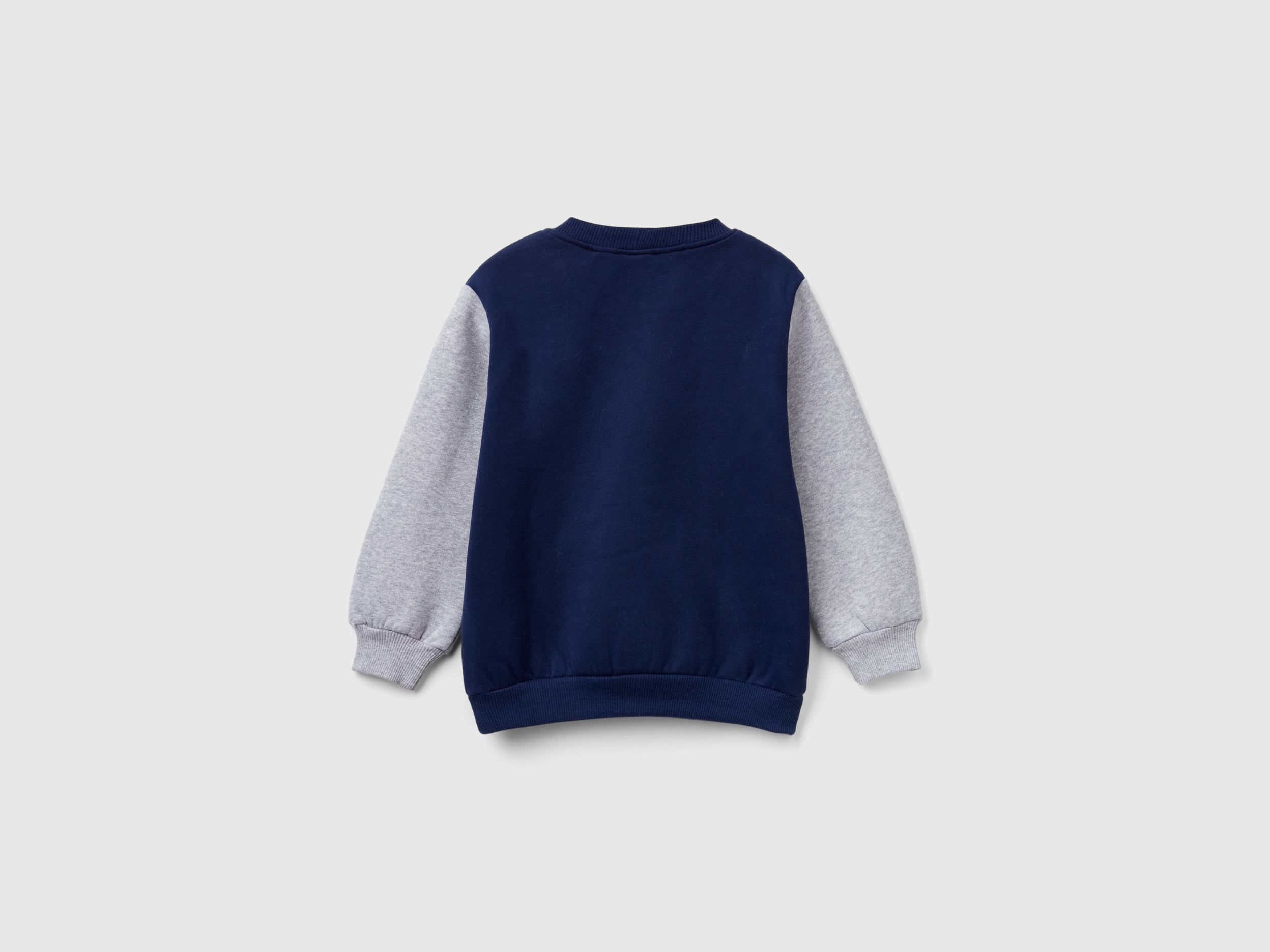 Sweat-shirt chaud avec poche kangourou – Image 2