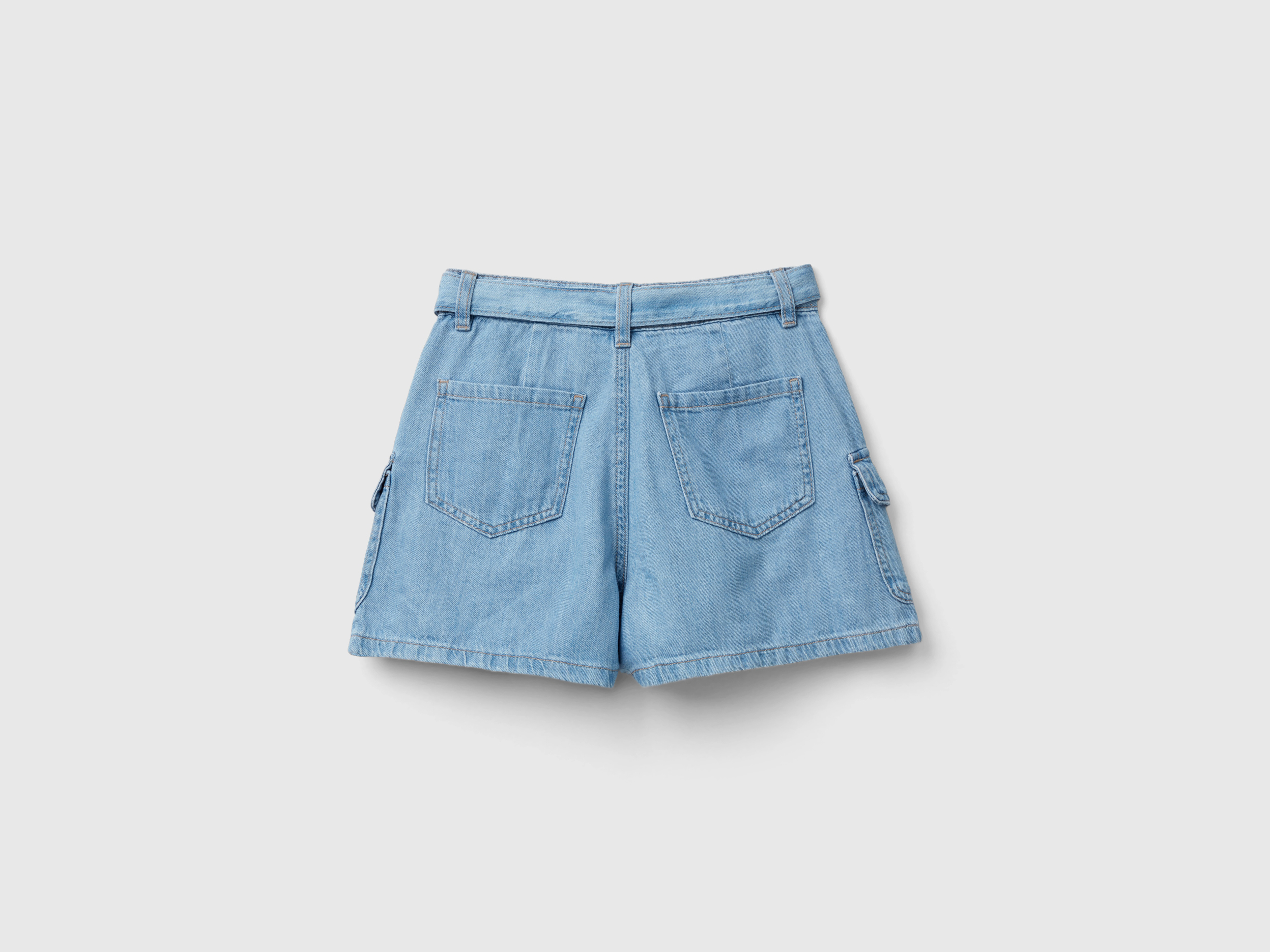 Bermuda cargo en jeans léger – Image 2