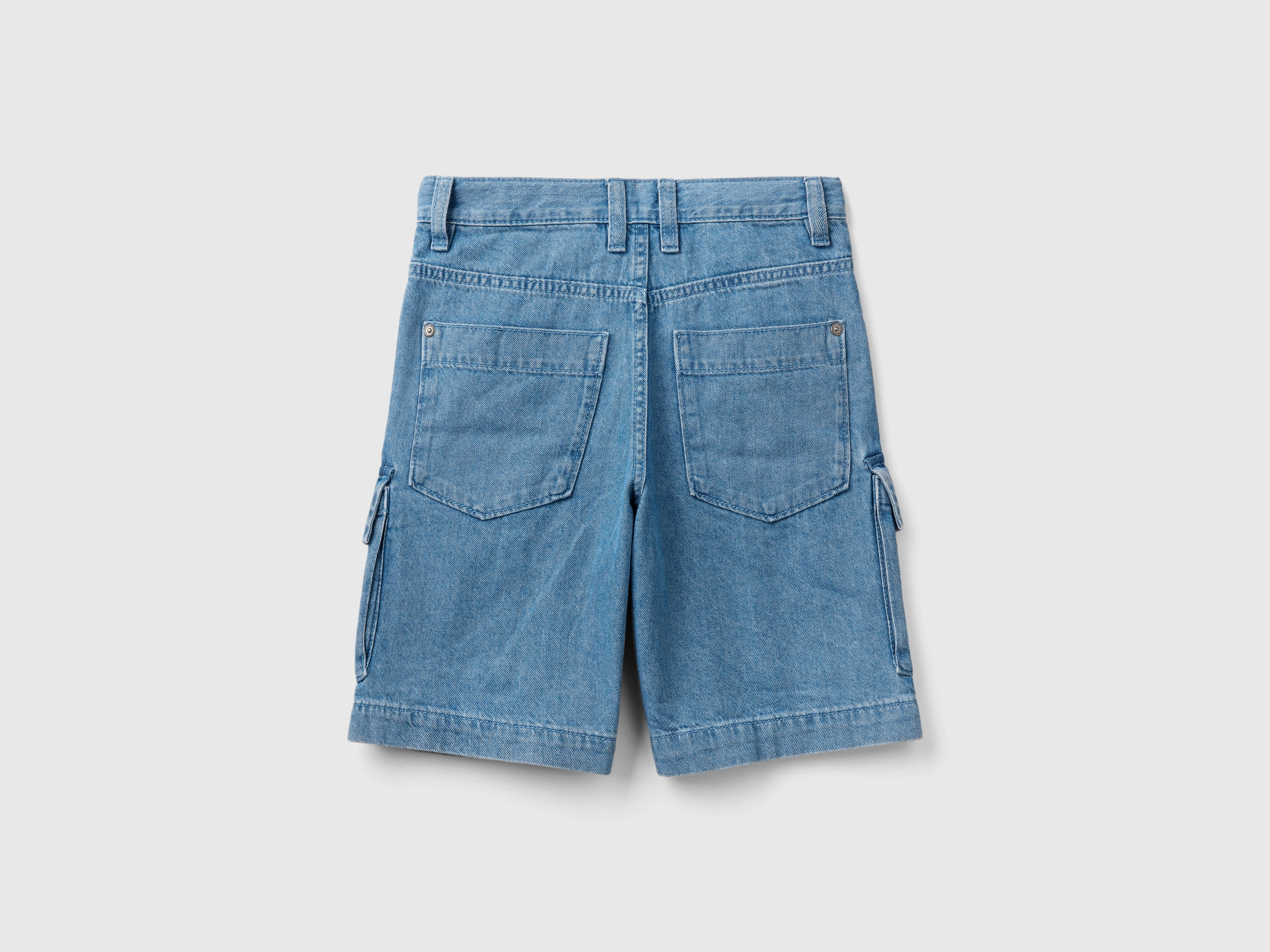 Bermuda cargo en jeans léger – Image 2