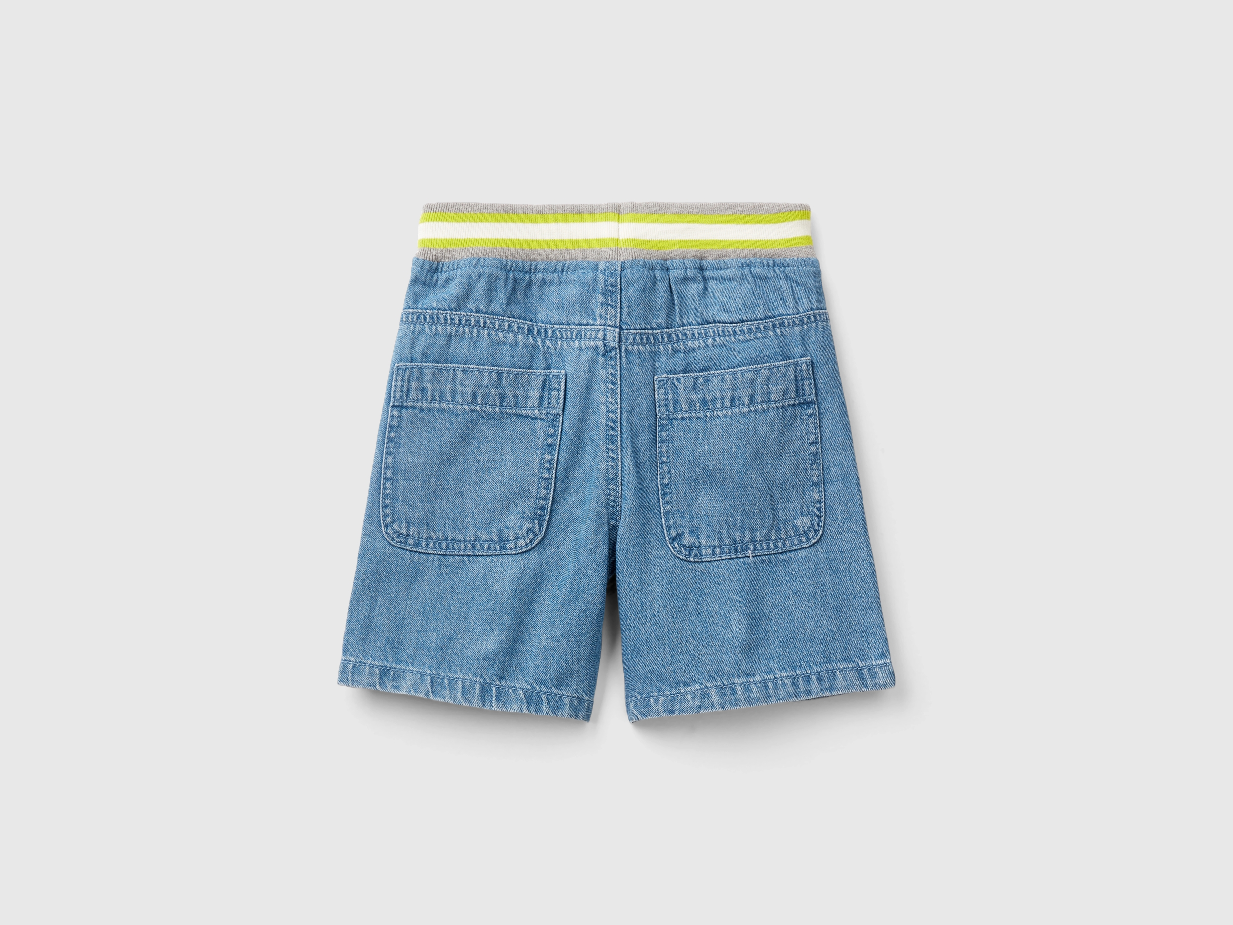 Bermuda cargo en jeans léger – Image 2