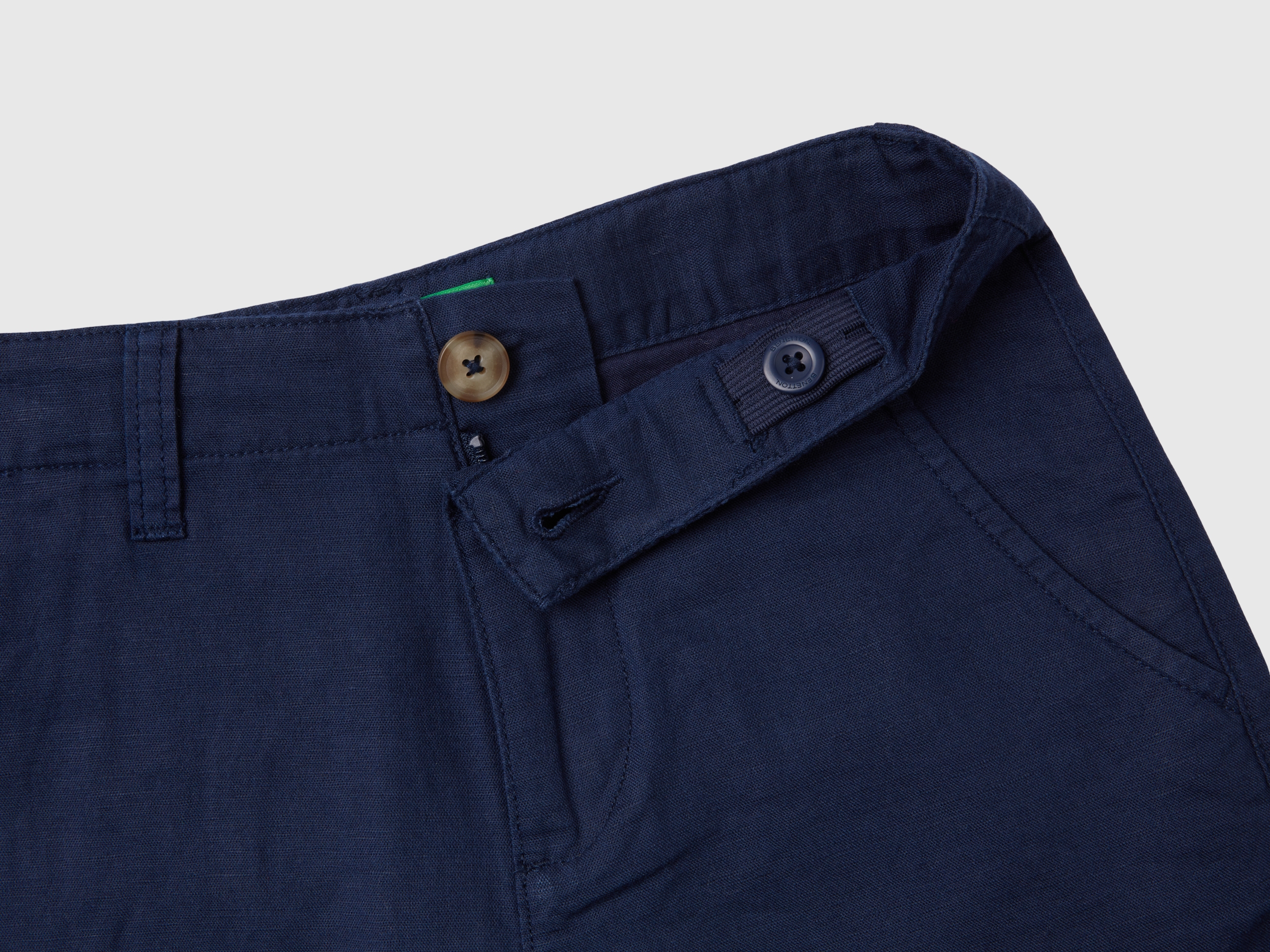 Bermuda de type chino en lin mélangé – Image 3