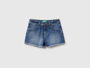 Short en jeans à franges Short en jeans à franges