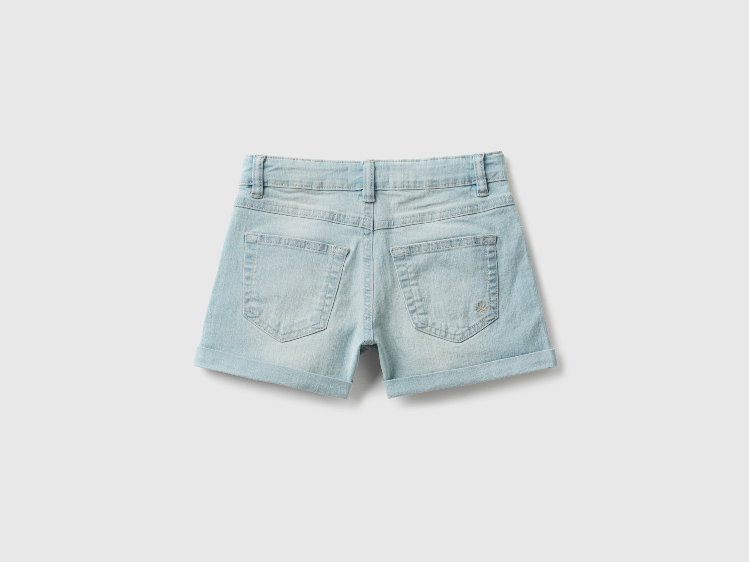 Jeans court en denim – Image 2
