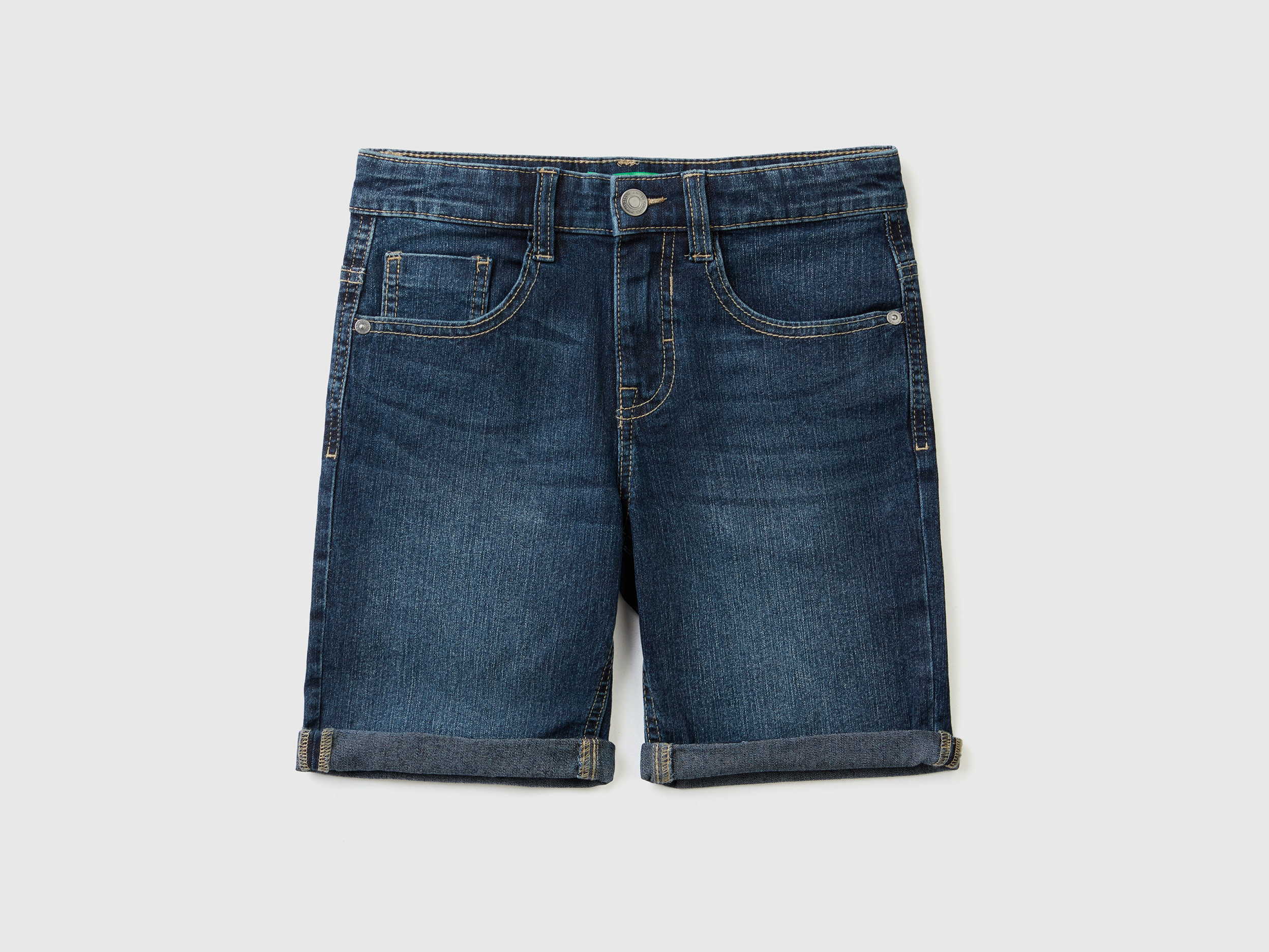 Bermuda slim en denim Bermuda slim en denim
