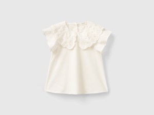 Blouse à col brodé Blouse à col brodé