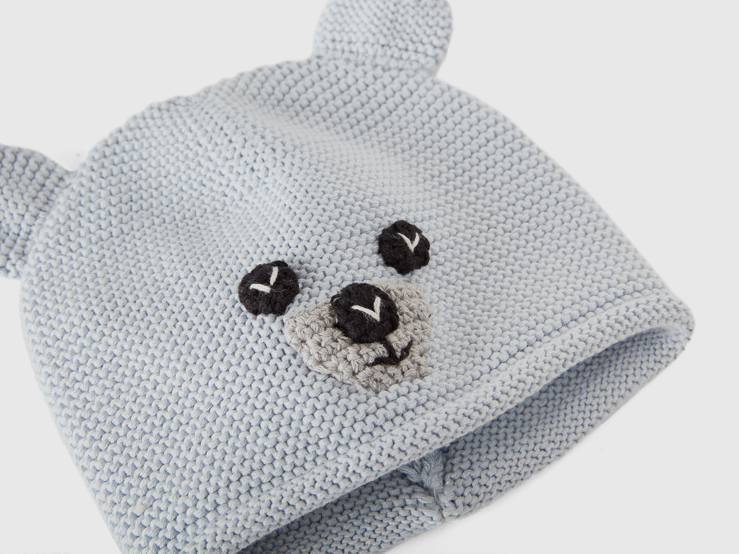 Petit bonnet en tricot avec applications – Image 3