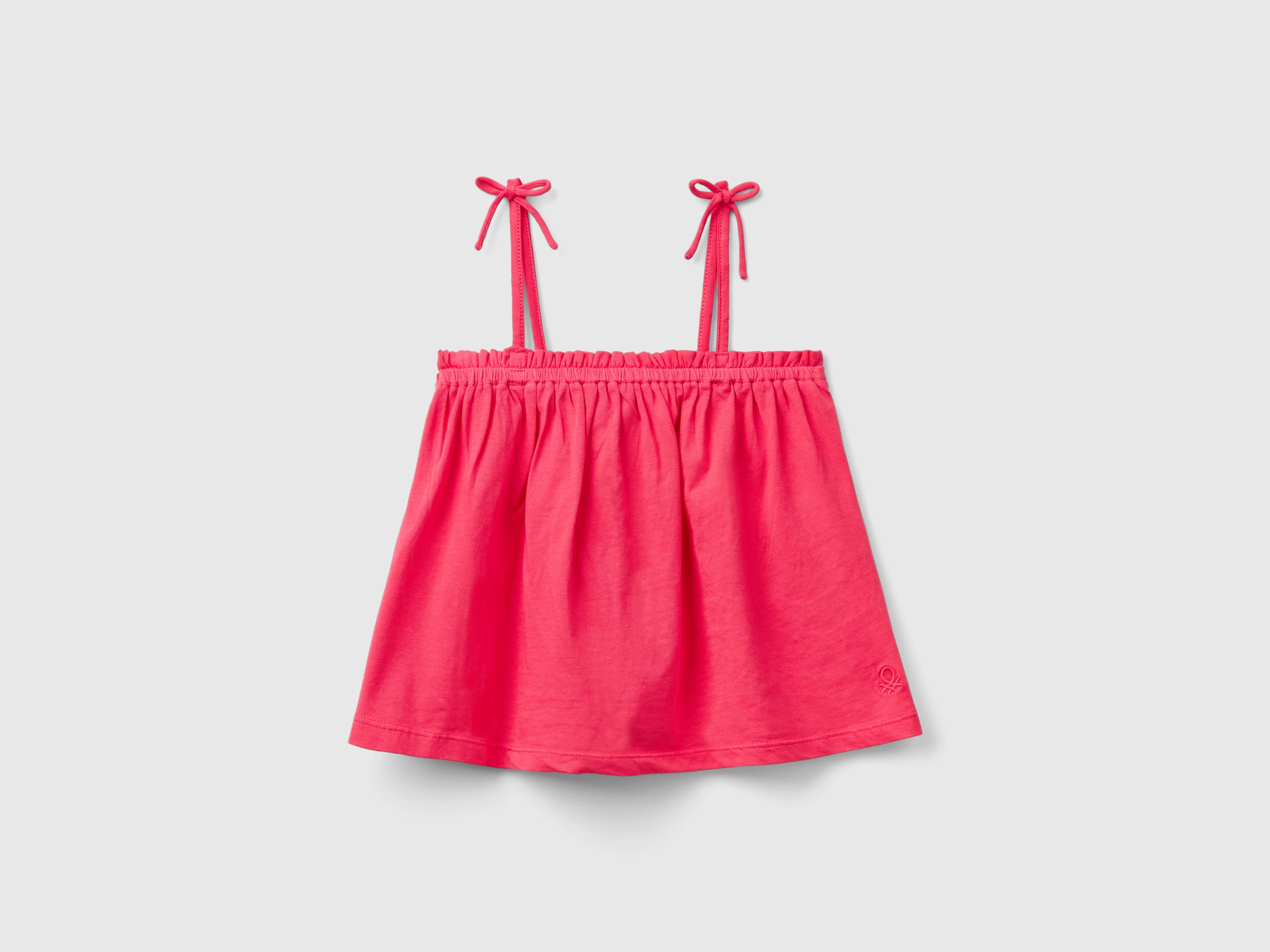 Haut à détails en broderie anglaise Haut à détails en broderie anglaise