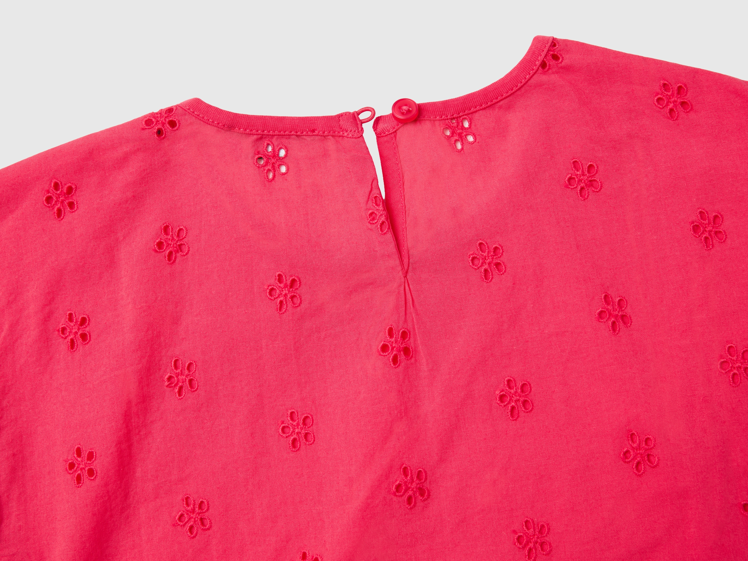 T-shirt ruché à broderies anglaises – Image 3