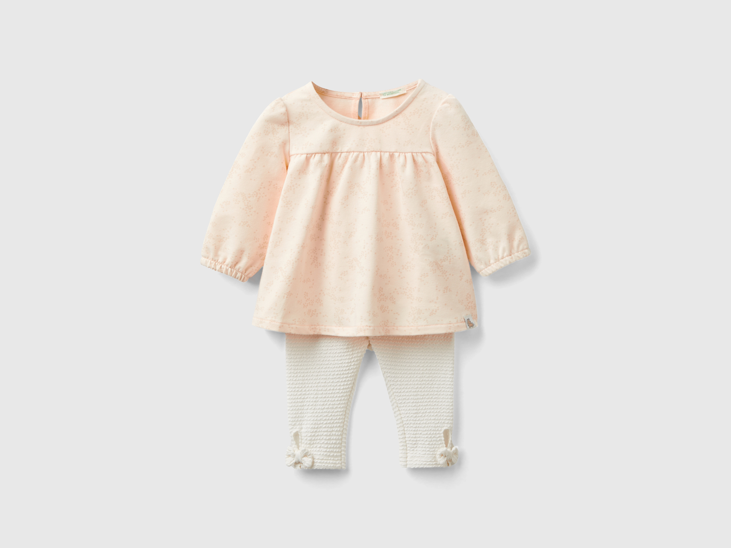 Ensemble T-shirt et legging Ensemble T-shirt et legging