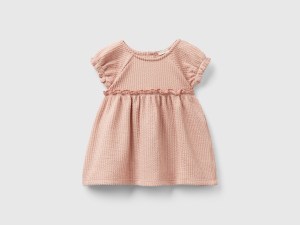 Robe jacquard à détails ruchés Robe jacquard à détails ruchés