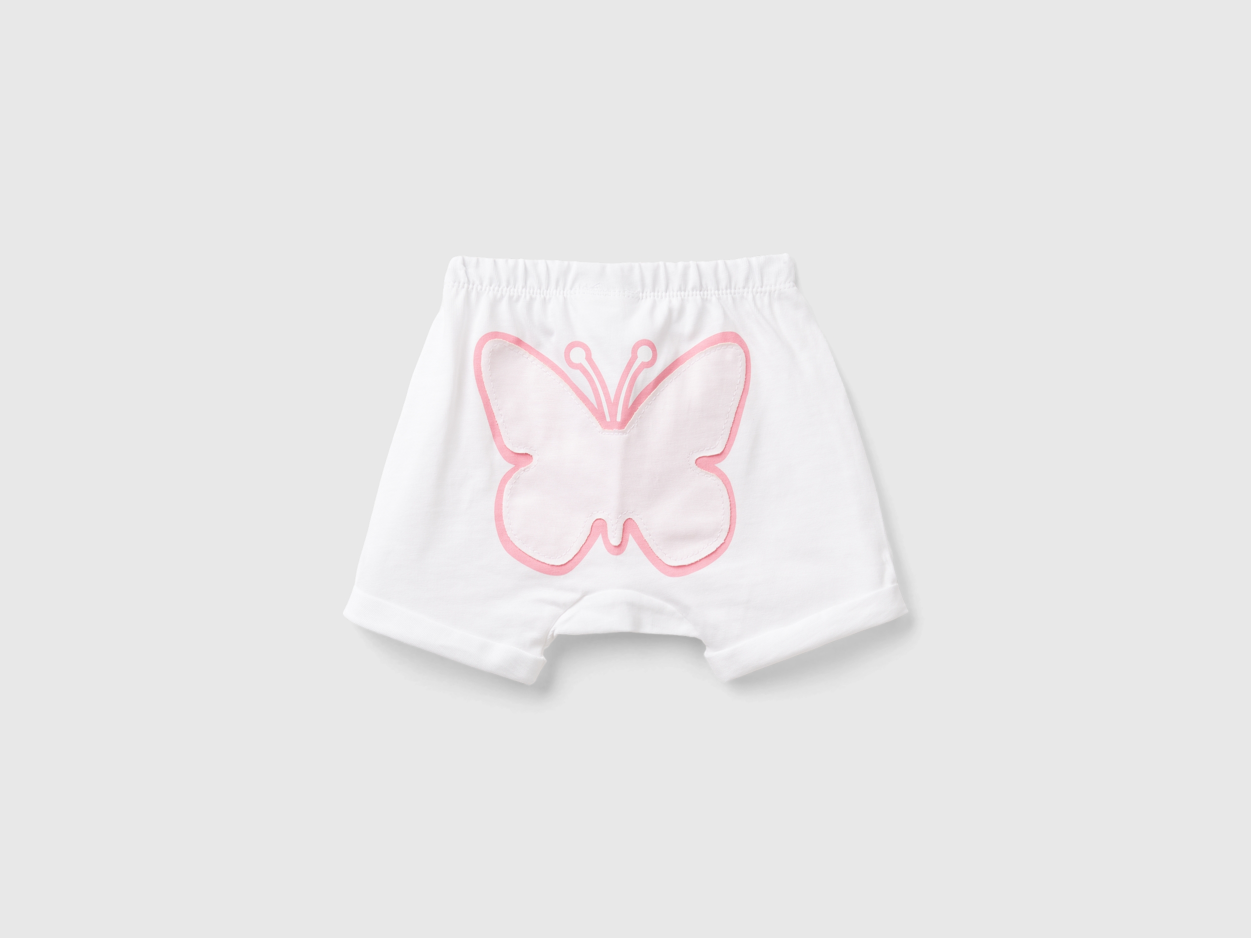 Short à écusson à l’arrière – Image 2