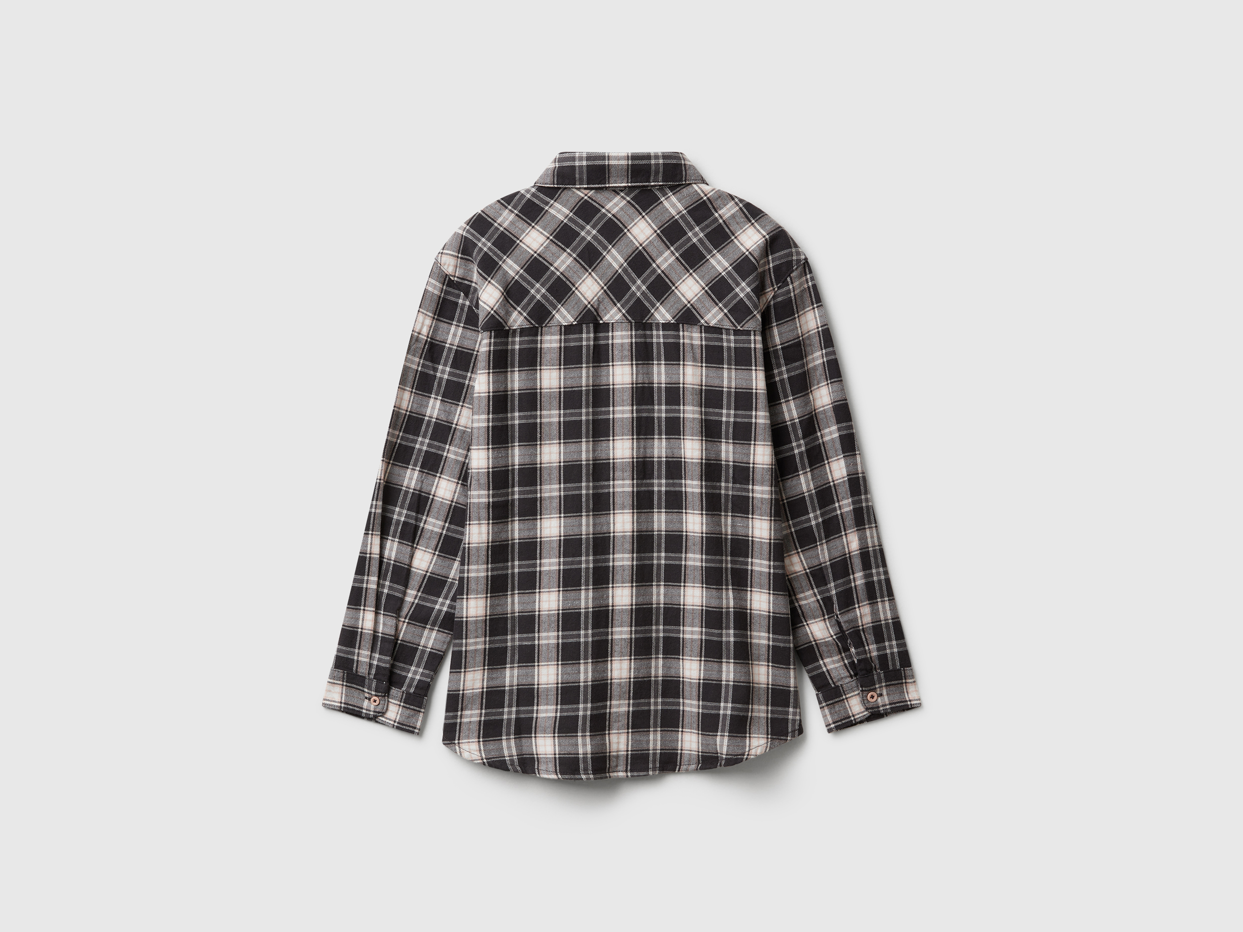 Chemise à carreaux avec poches – Image 2