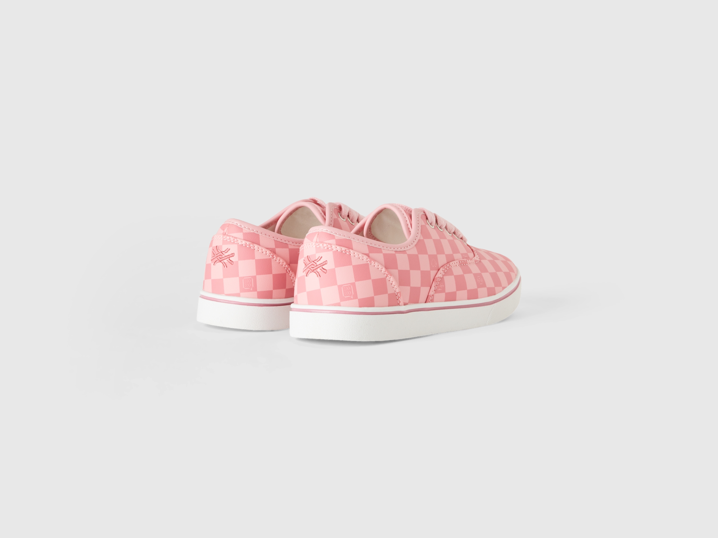 Sneakers à lacets et logo – Image 2