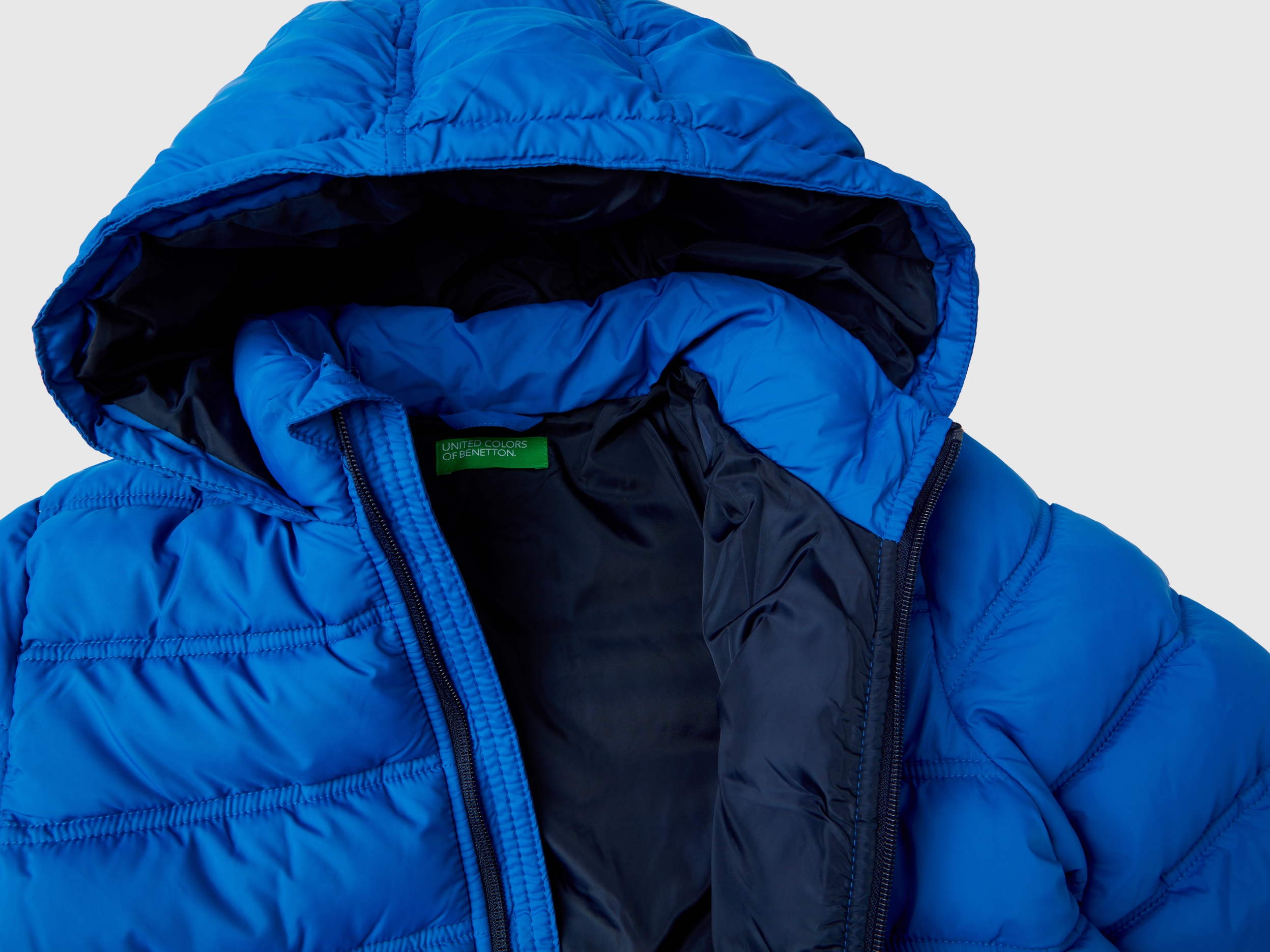 Blouson rembourré à capuche et logo – Image 3