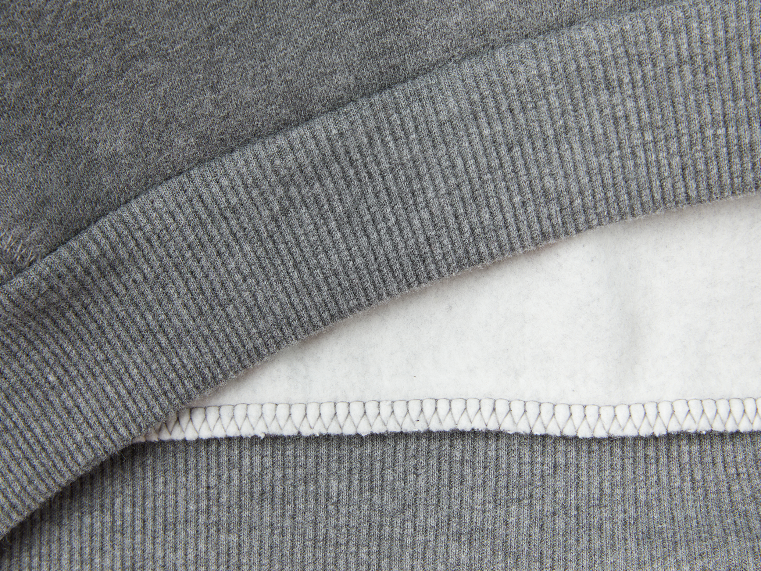 Sweat chaud à poche kangourou – Image 2