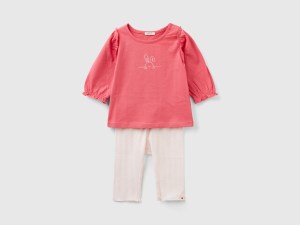 Ensemble T-shirt et pantalon Ensemble T-shirt et pantalon