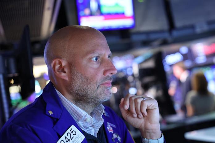 Dollar Rises, Bond Gains Unravel After Jobs Data: Markets Wrap Dollar Rises, Bond Gains Unravel After Jobs Data: Markets Wrap