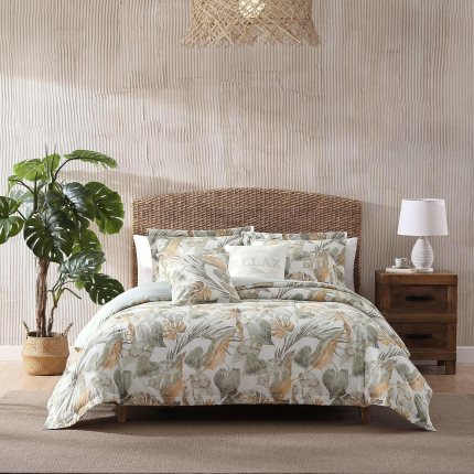 Tommy Bahama – King Duvet Cover Set, Soft Cotton Bedding with Matching Shams, Tropical Bedding Set with Solid Reverse (Raw Coast Green, King) Tommy Bahama – King Duvet Cover Set, Soft Cotton Bedding with Matching Shams, Tropical Bedding Set with Solid Reverse (Raw Coast Green, King)