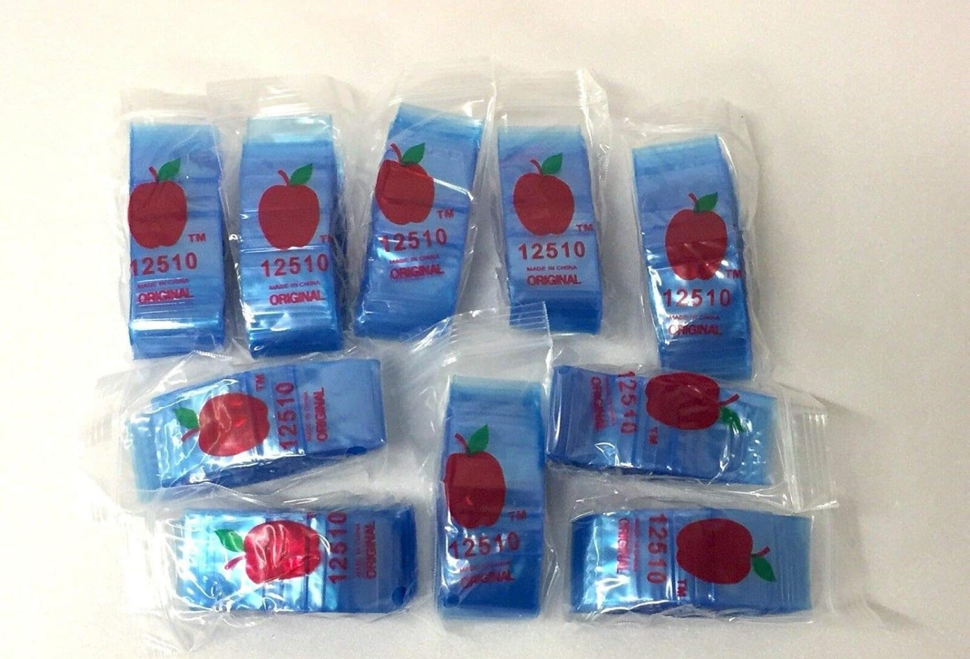 12510 (1.25″X1″) Blue Color Apple Brand Bags Mini ZipLock Baggies, Case of 1,000 12510 (1.25″X1″) Blue Color Apple Brand Bags Mini ZipLock Baggies, Case of 1,000