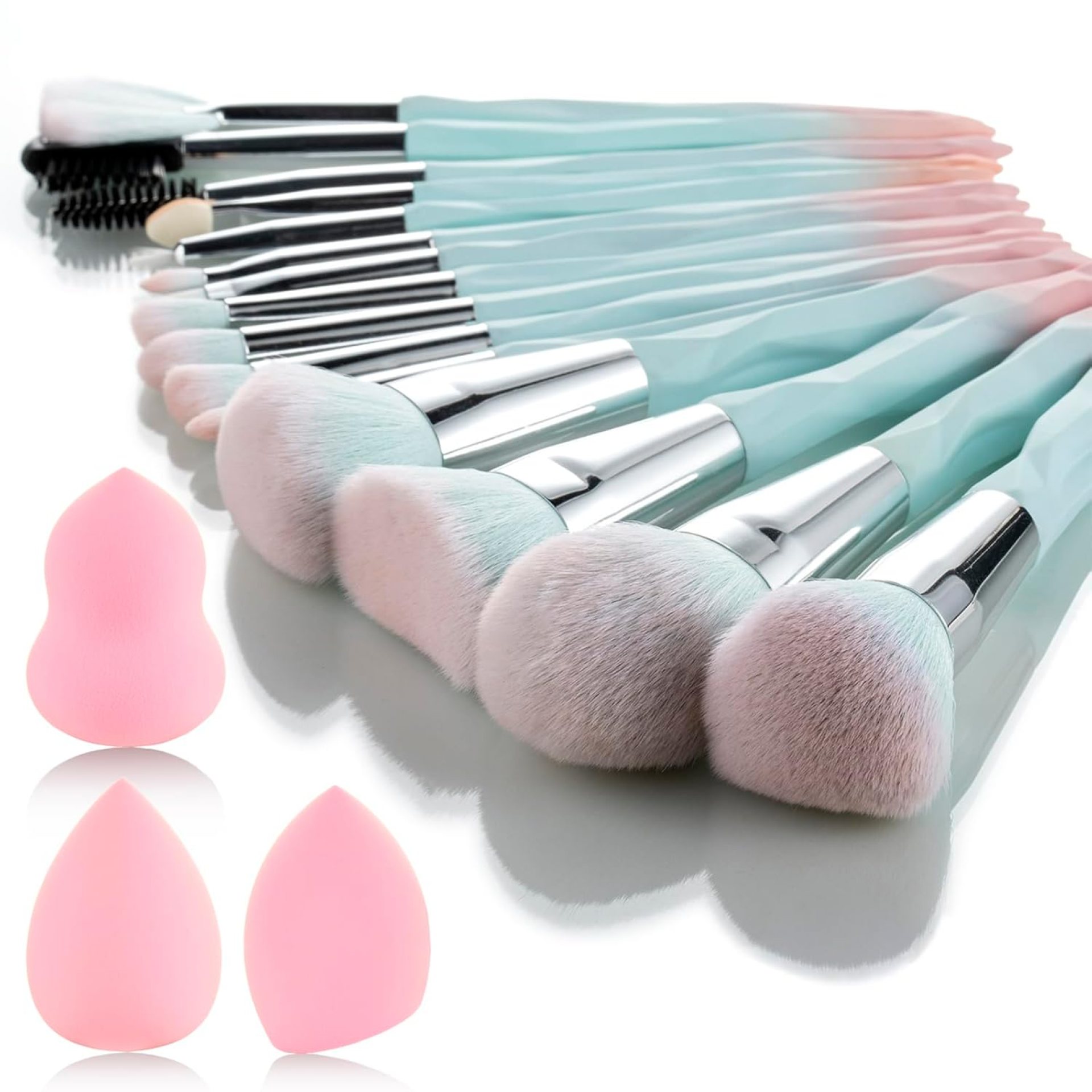 111 Pink Blue Gradient Makeup Brushes and Makeup Sponges Set 18Pcs/Set ,Soft Synthetic Fiber Makeup Brush Set,Suitable for Beginners/Makeup Artists, Valentine’s Day, Christmas gifts 111 Pink Blue Gradient Makeup Brushes and Makeup Sponges Set 18Pcs/Set ,Soft Synthetic Fiber Makeup Brush Set,Suitable for Beginners/Makeup Artists, Valentine’s Day, Christmas gifts