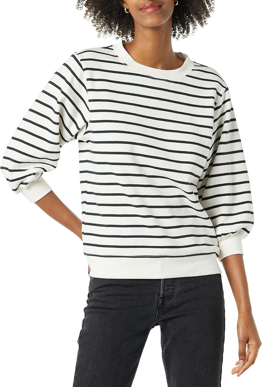 Amazon Essentials Women’s French Terry Fleece Sleeve Detail Crewneck Sweatshirt Amazon Essentials Women’s French Terry Fleece Sleeve Detail Crewneck Sweatshirt
