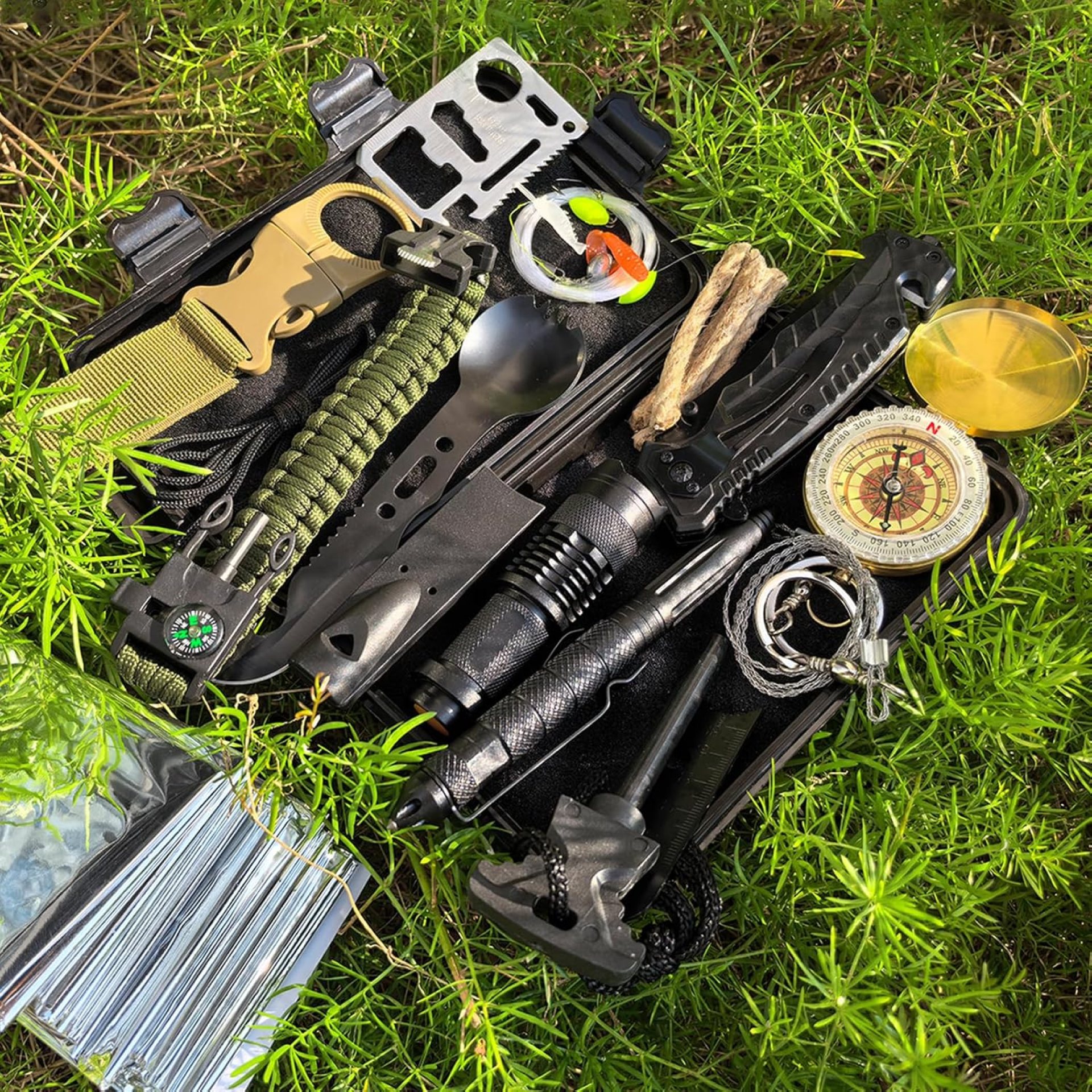 25 Pcs Survival Kit, Gifts for Men Him Dad Teenager Husband Boyfriend, Emergency Survival Gear for Outdoor Camping, Hiking, Hurricane – Survival Tools with Compass,Flashlight 25 Pcs Survival Kit, Gifts for Men Him Dad Teenager Husband Boyfriend, Emergency Survival Gear for Outdoor Camping, Hiking, Hurricane – Survival Tools with Compass,Flashlight