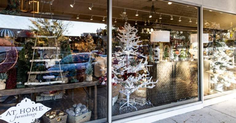 5 places to witness wonderful holiday windows in Birmingham 5 places to witness wonderful holiday windows in Birmingham
