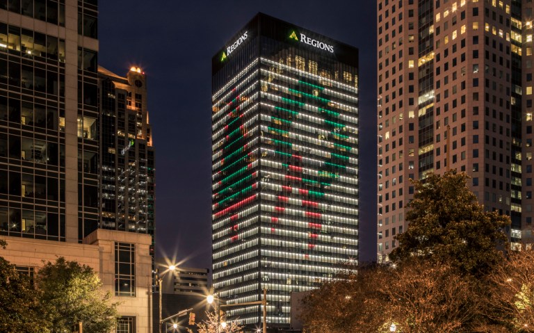 It’s back! The Regions Bank Christmas display in downtown Birmingham (VIDEO & PHOTOS) It’s back! The Regions Bank Christmas display in downtown Birmingham (VIDEO & PHOTOS)