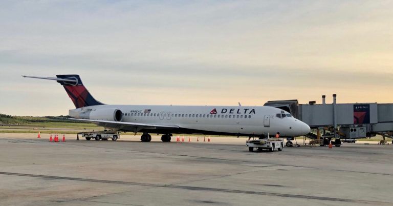Birmingham Airport adding Delta & Southwest non-stop flights to NYC, Las Vegas and Detroit Birmingham Airport adding Delta & Southwest non-stop flights to NYC, Las Vegas and Detroit