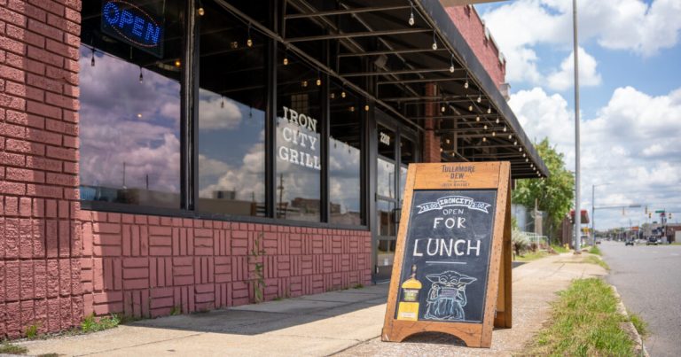Iron City Grill closing, but keeping private events and bar service Iron City Grill closing, but keeping private events and bar service