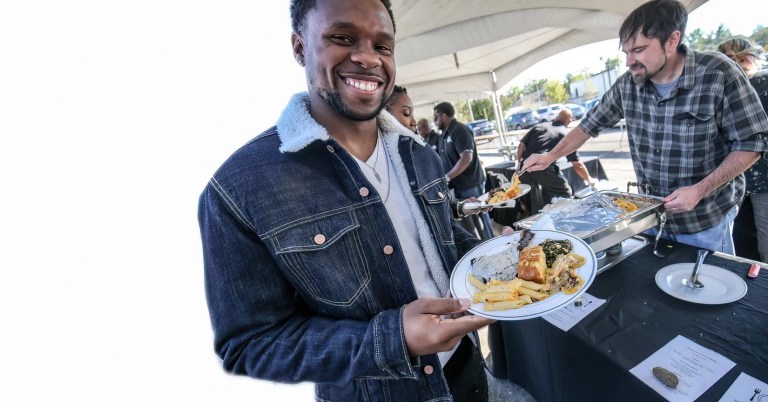 Why you need to check out Magic City Mural Fest + Woodlawn Family Dinner Oct. 2-10 Why you need to check out Magic City Mural Fest + Woodlawn Family Dinner Oct. 2-10