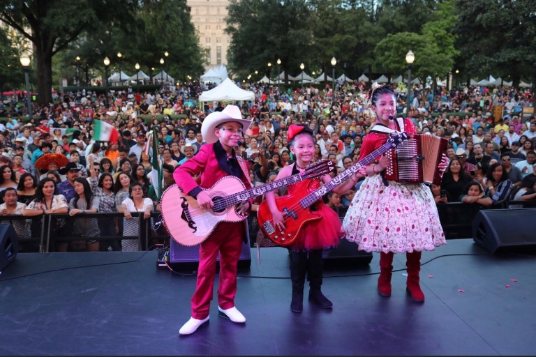 Alabama’s largest fiesta returns to Linn Park Sept. 27 for a FREE day of culture + celebration Alabama’s largest fiesta returns to Linn Park Sept. 27 for a FREE day of culture + celebration