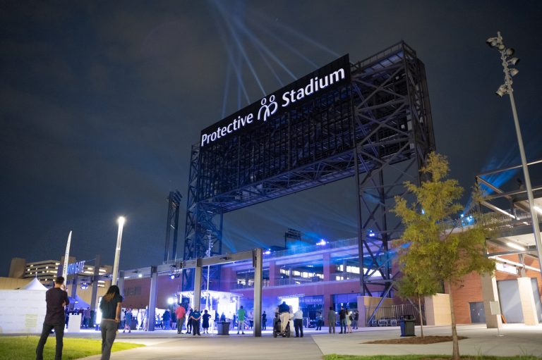 UAB Athletics honors amazing local healthcare heroes at first Protective Stadium game UAB Athletics honors amazing local healthcare heroes at first Protective Stadium game