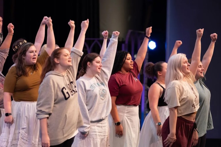 You’ll fall Head Over Heels in love with this musical—Nov. 18-21 You’ll fall Head Over Heels in love with this musical—Nov. 18-21
