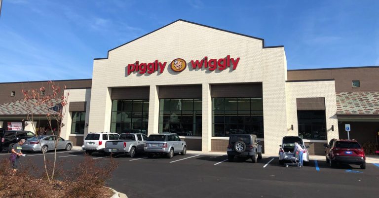 New Pig alert! Take a look inside the newly renovated Piggly Wiggly Bluff Park New Pig alert! Take a look inside the newly renovated Piggly Wiggly Bluff Park