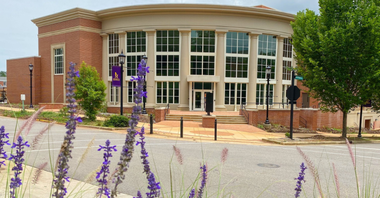 University of Montevallo praised as one of the greatest online college programs in the nation University of Montevallo praised as one of the greatest online college programs in the nation