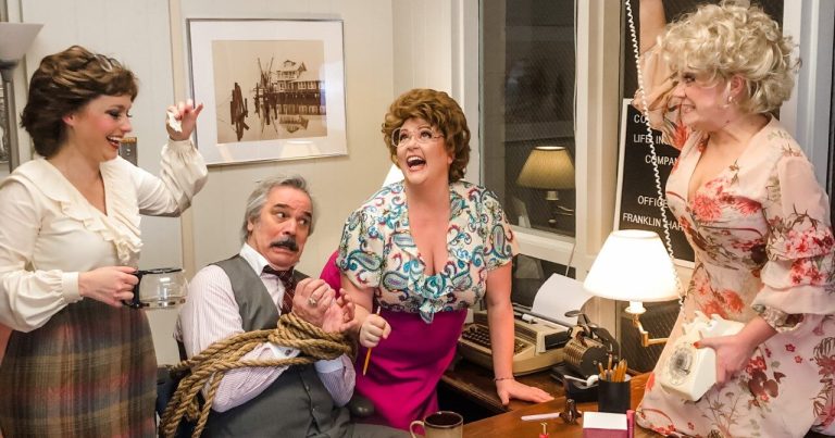 Tumble out of bed and stumble to the theatre to see Dolly Parton’s 9 to 5 musical—Jan. 20-Feb. 6 Tumble out of bed and stumble to the theatre to see Dolly Parton’s 9 to 5 musical—Jan. 20-Feb. 6