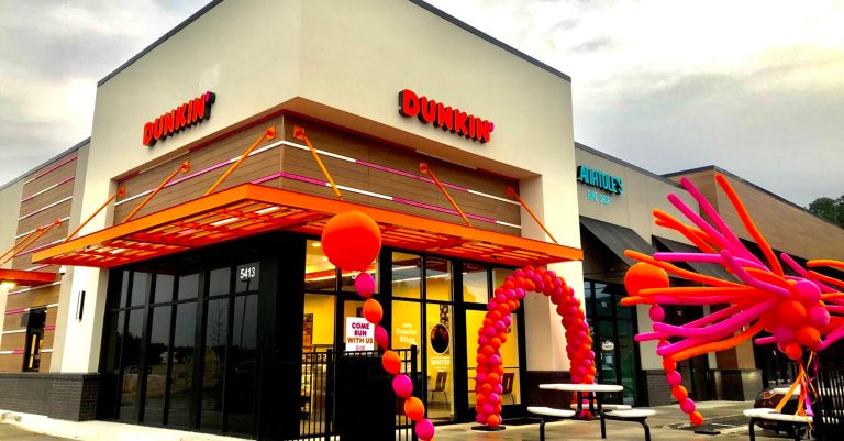 DONUT ALERT! New Dunkin’ opens on 280 in Hoover at Cahaba Market DONUT ALERT! New Dunkin’ opens on 280 in Hoover at Cahaba Market