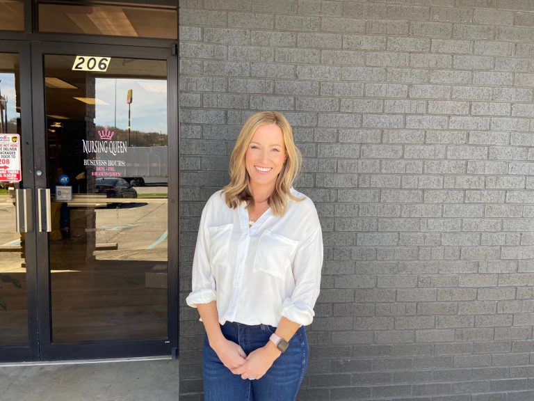 Small biz Monday—Nursing Queen makes stylish, discreet and comfortable clothing options for nursing moms Small biz Monday—Nursing Queen makes stylish, discreet and comfortable clothing options for nursing moms