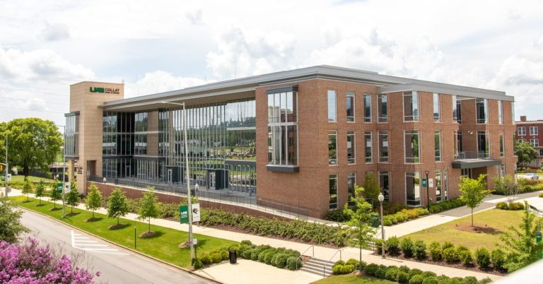 UAB tops the list in U.S. News & World Report Best Graduate Schools UAB tops the list in U.S. News & World Report Best Graduate Schools