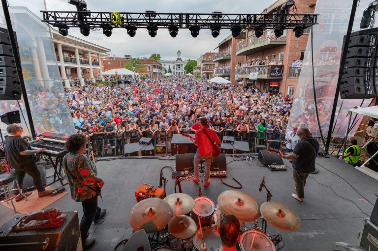 7 reasons to head to the Double Decker Arts Festival in Oxford, MS, April 22-23 7 reasons to head to the Double Decker Arts Festival in Oxford, MS, April 22-23