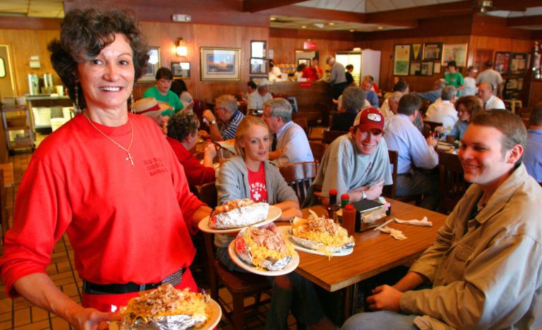 Follow the North Alabama Barbecue Trail to the ultimate meal Follow the North Alabama Barbecue Trail to the ultimate meal