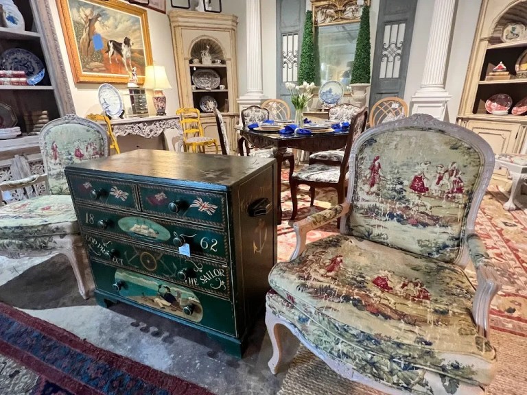 Spruce up your home decor with these 20 vintage shops around Birmingham Spruce up your home decor with these 20 vintage shops around Birmingham