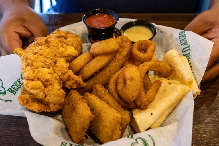 Dig in at these 5 delicious spots around Brook Highland Dig in at these 5 delicious spots around Brook Highland