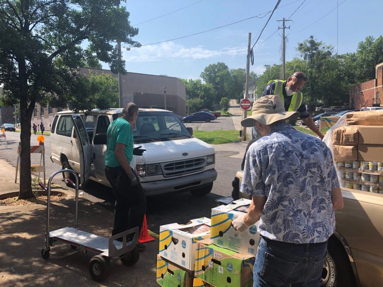 Southside Baptist’s Food Bank needs your help—here’s how to get involved Southside Baptist’s Food Bank needs your help—here’s how to get involved