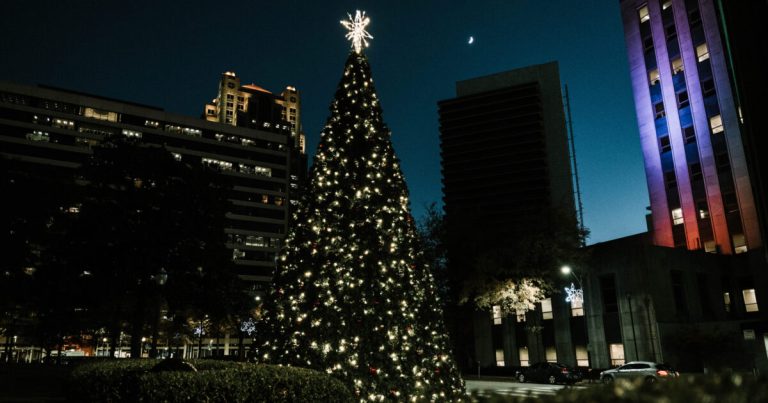 What’s open + closed on Christmas Day 2024 in The Magic City What’s open + closed on Christmas Day 2024 in The Magic City